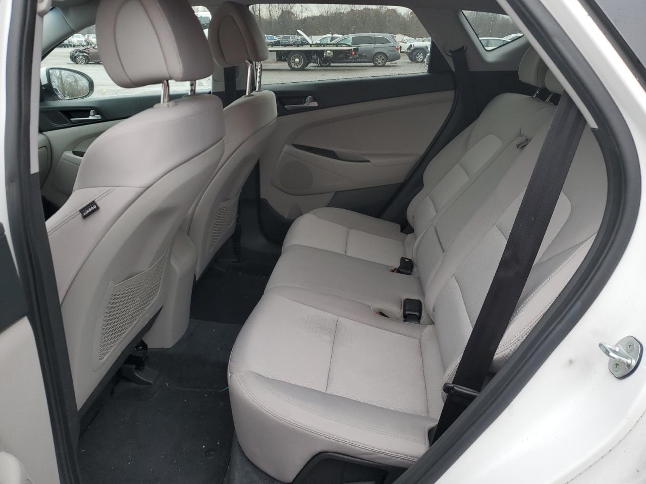 2016 HYUNDAI TUCSON