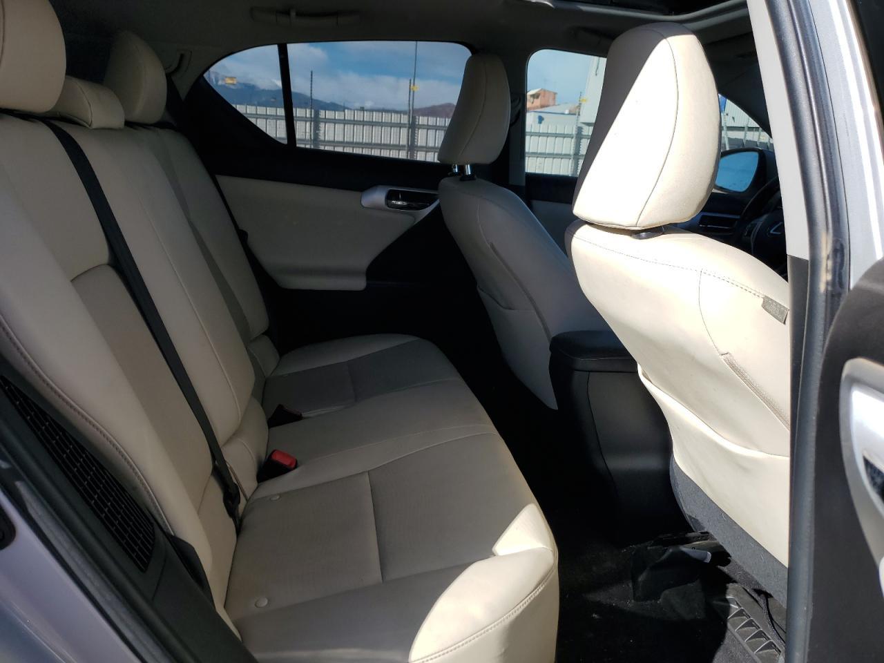 2011 LEXUS CT 200