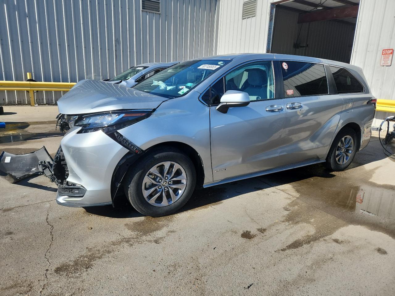 2021 TOYOTA SIENNA