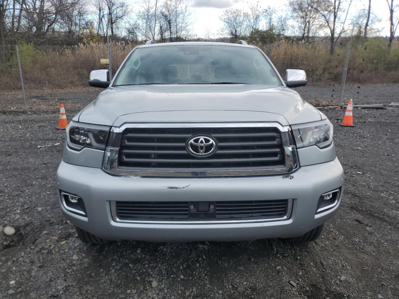 2020 TOYOTA Sequoia