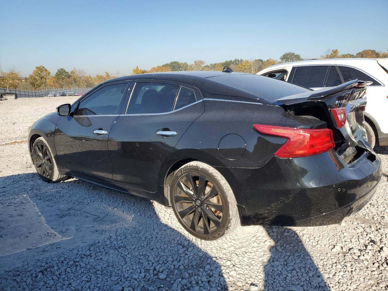 2017 NISSAN Maxima