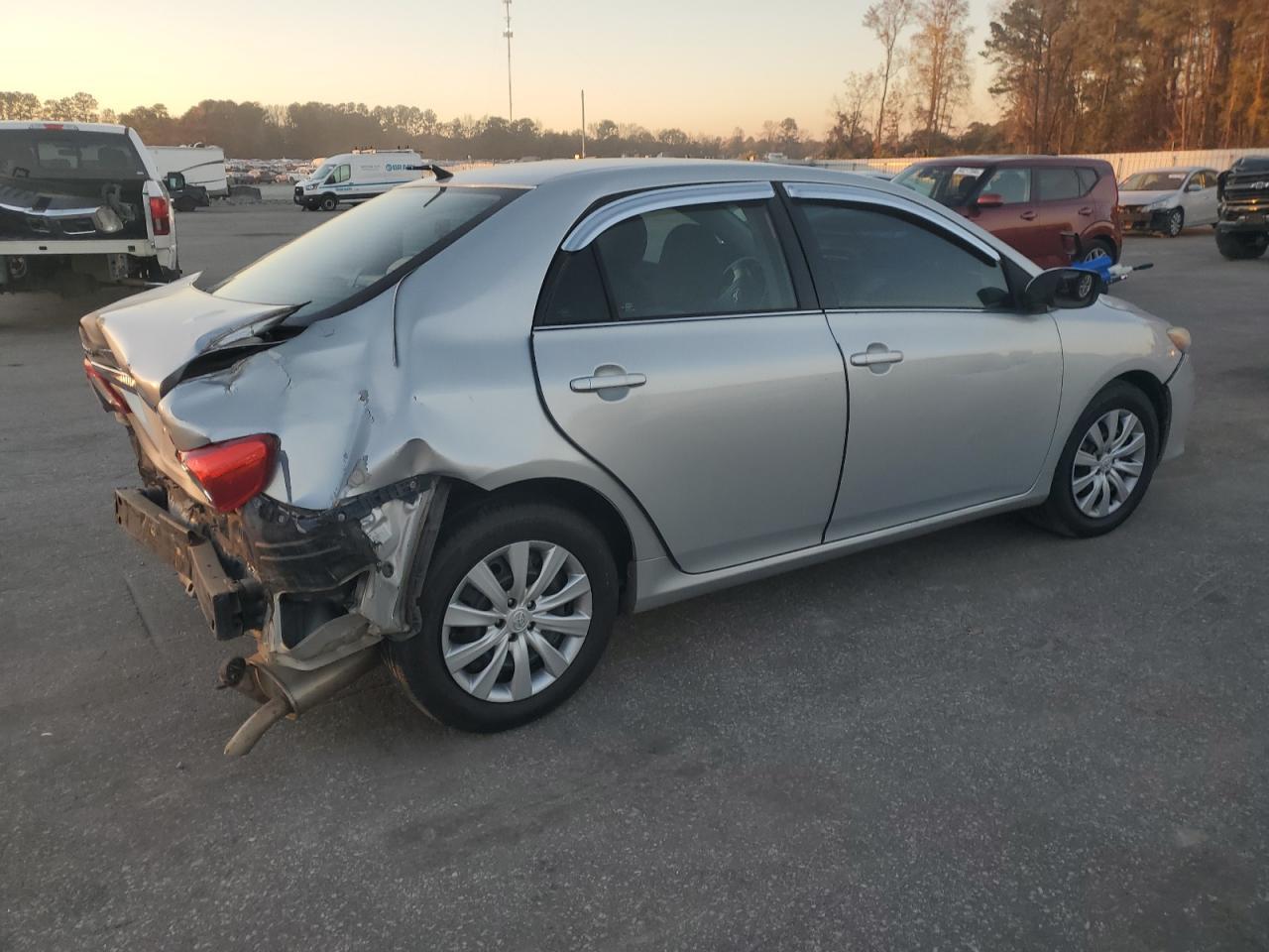 2013 TOYOTA COROLLA