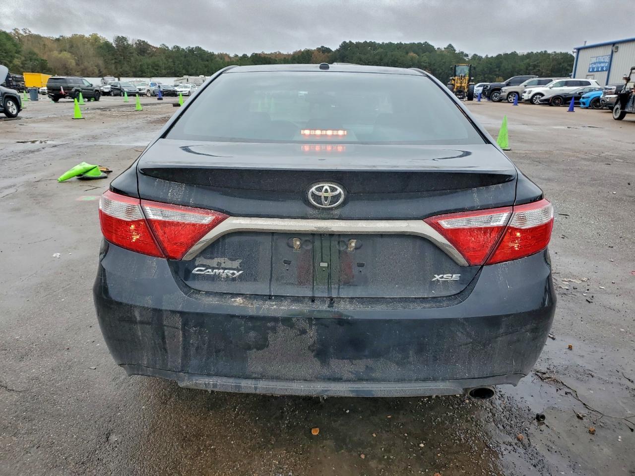 2017 TOYOTA CAMRY