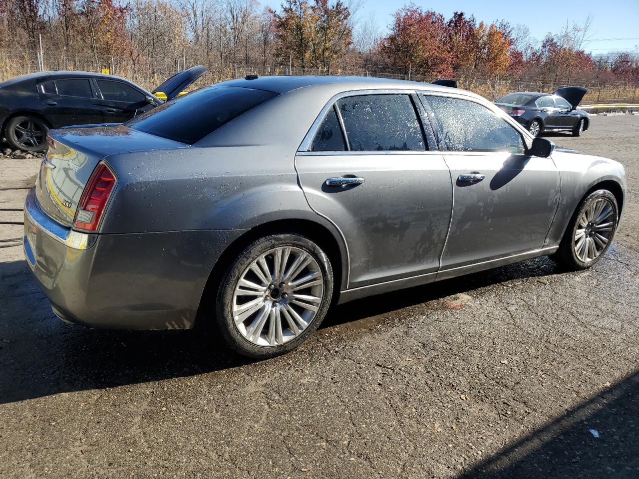 2011 CHRYSLER 300