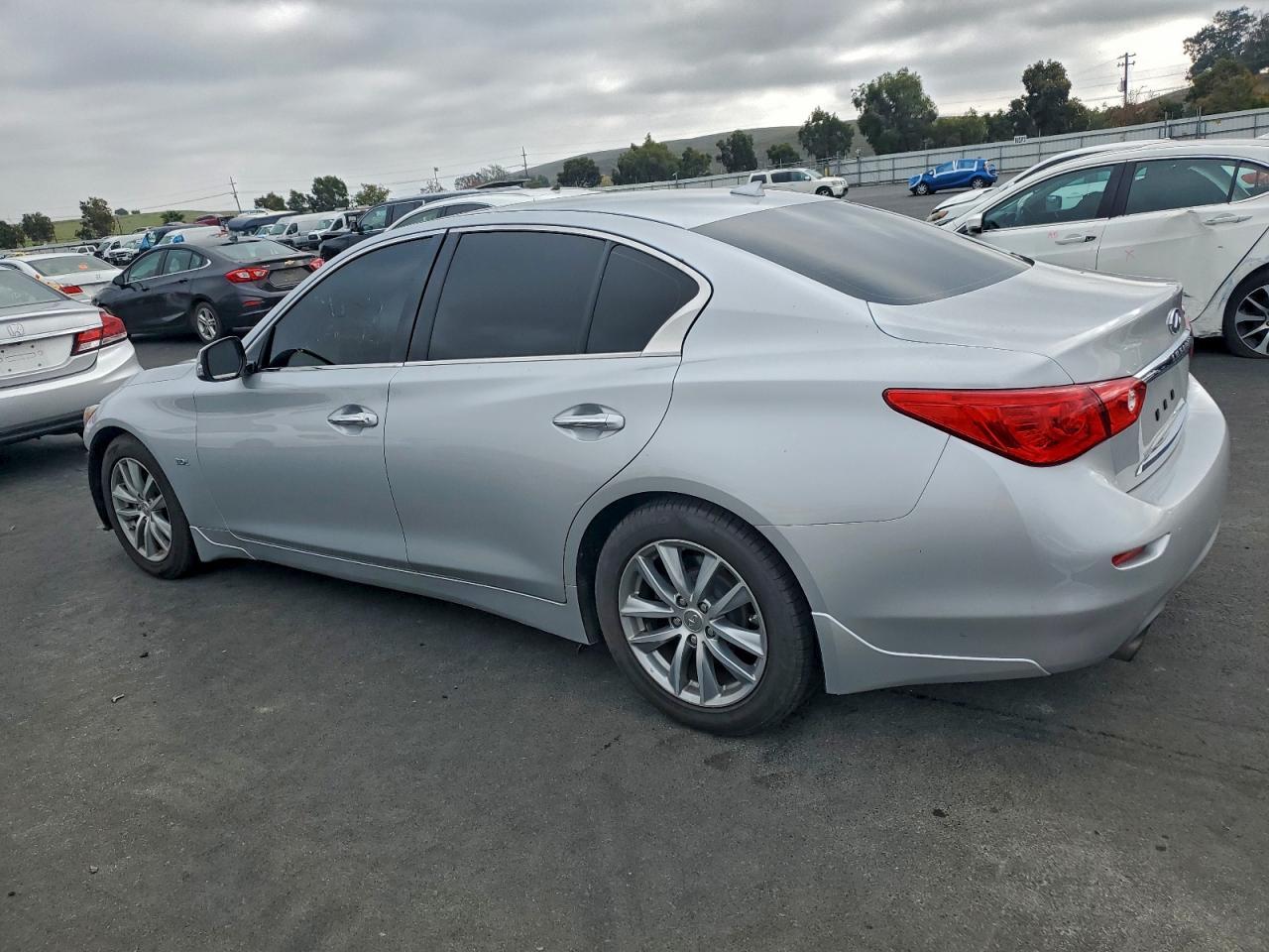 2016 INFINITI Q50