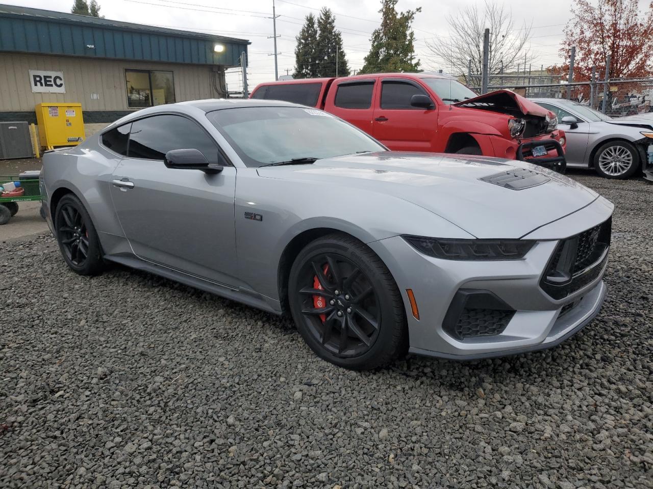 2024 FORD MUSTANG