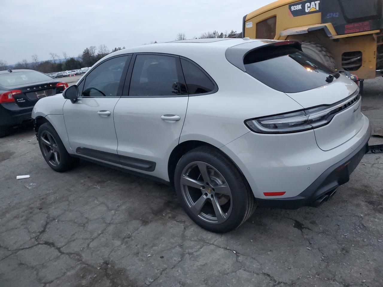 2023 PORSCHE Macan