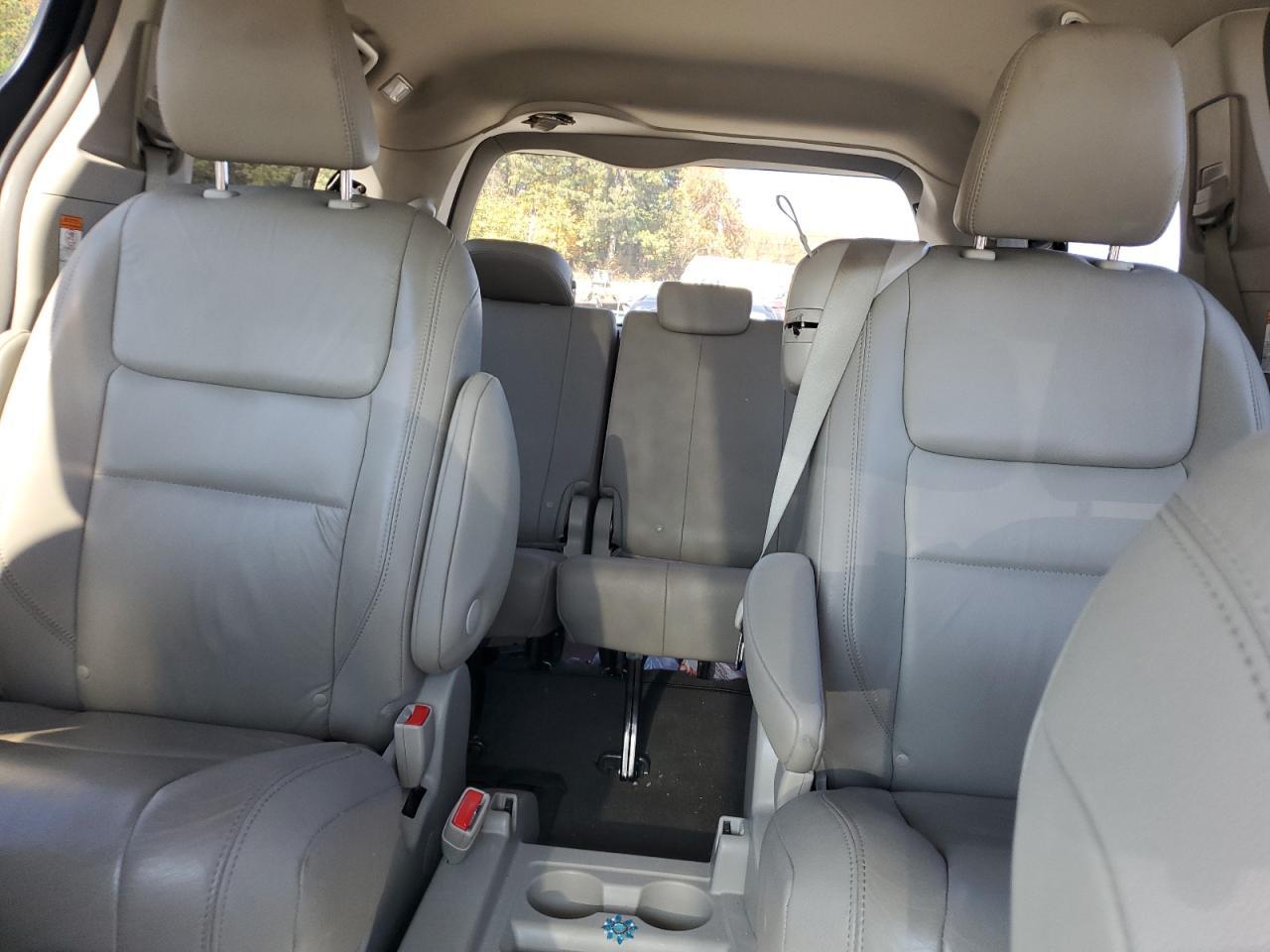 2019 TOYOTA SIENNA
