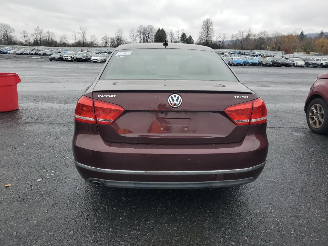2013 VOLKSWAGEN Passat