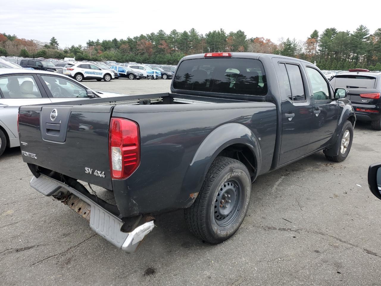 2011 NISSAN Frontier