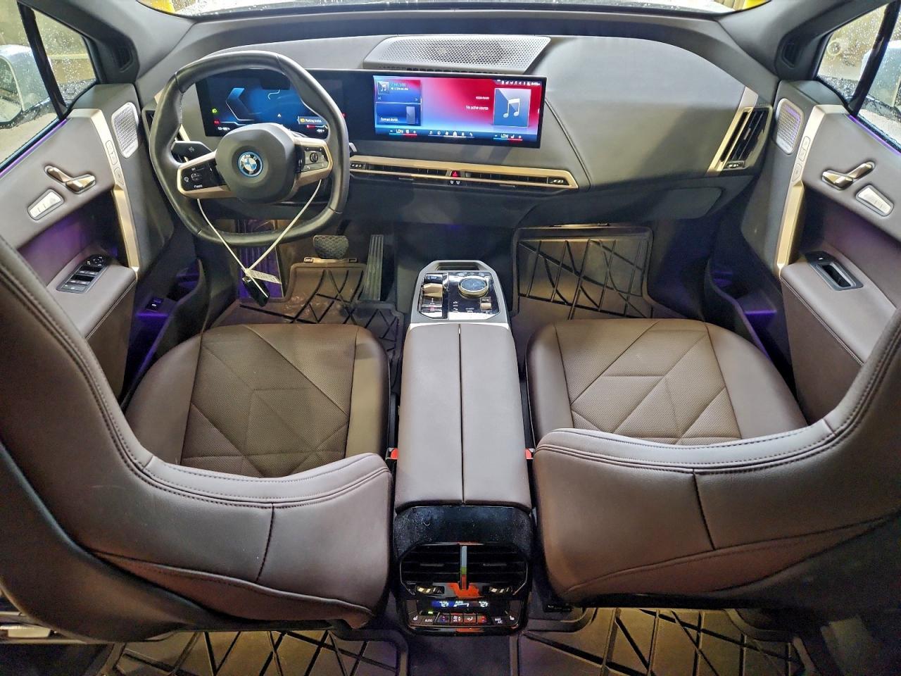 2024 BMW iX