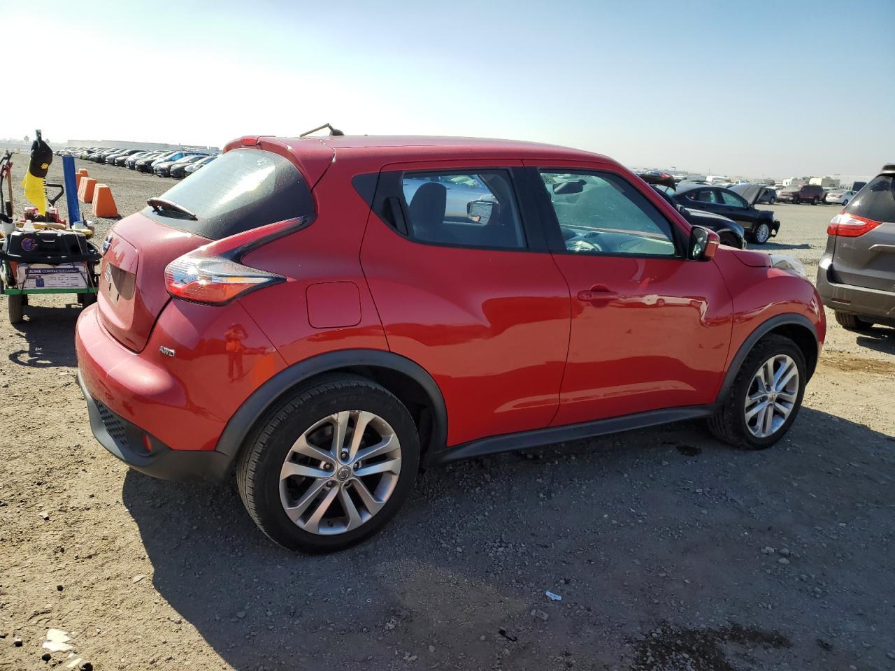 2015 NISSAN Juke