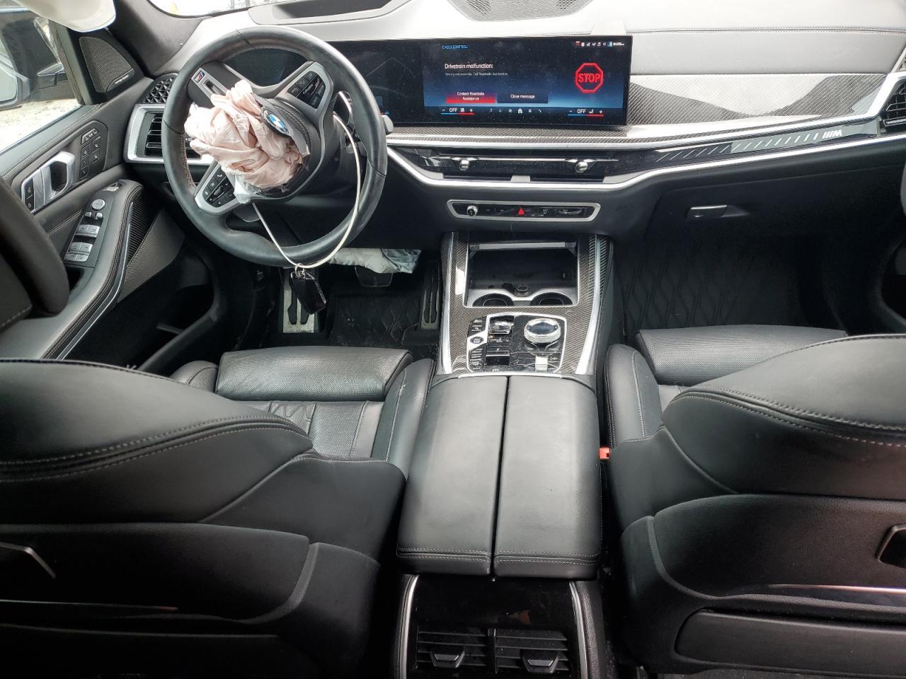 2024 BMW X7