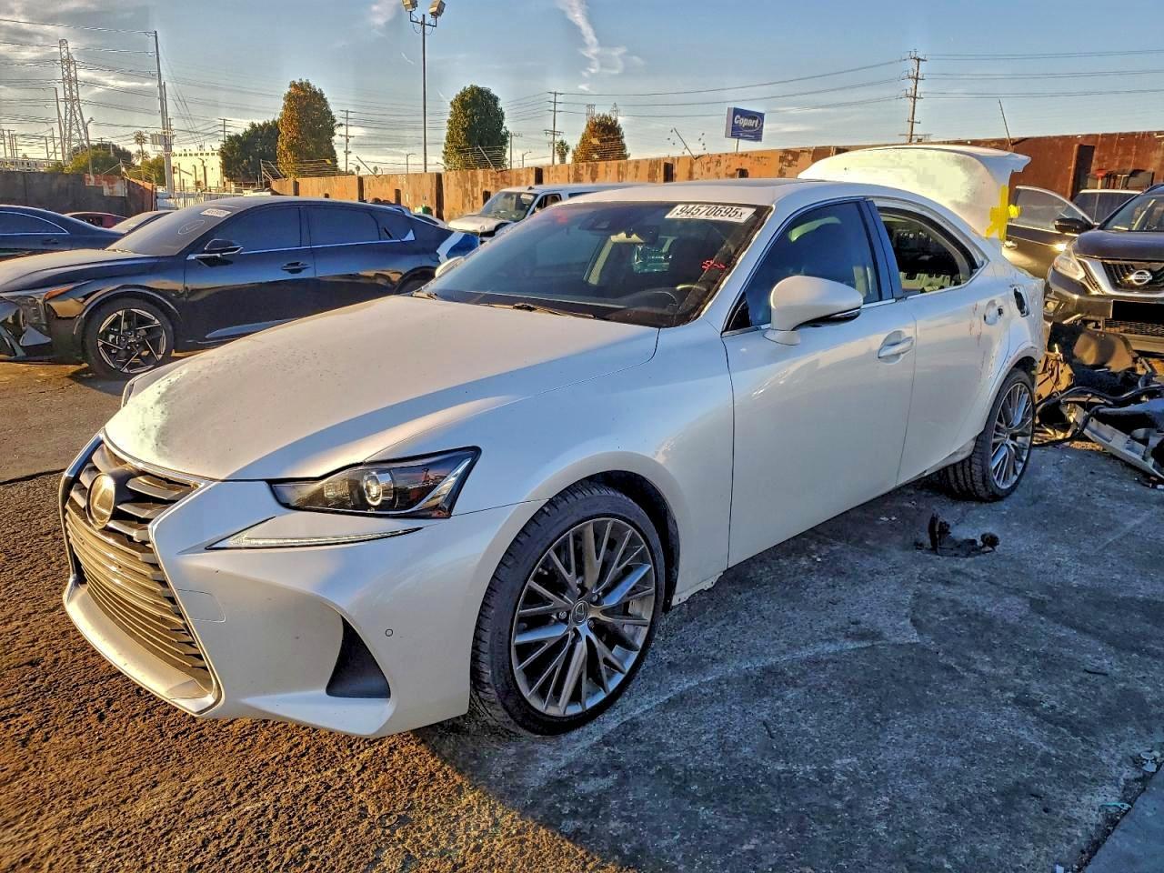 2018 LEXUS IS 300