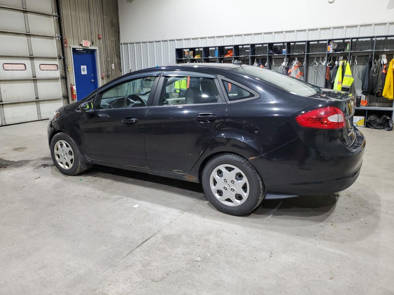 2013 FORD Fiesta