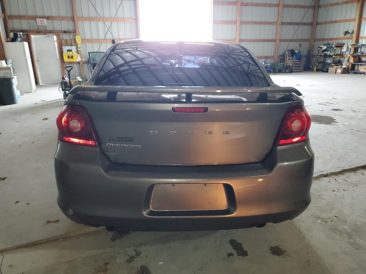 2012 DODGE Avenger
