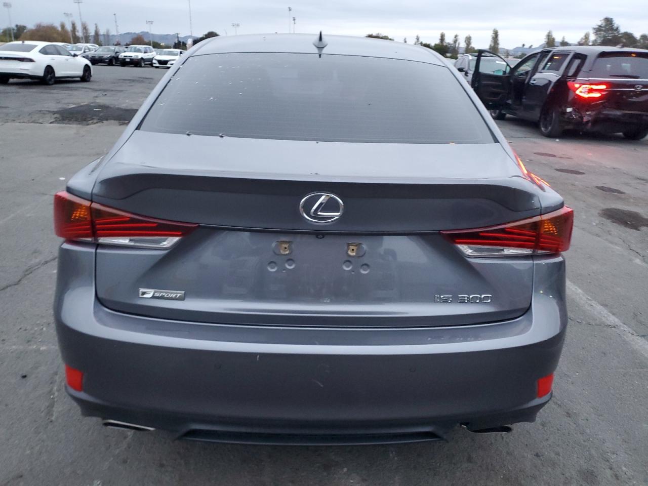 2018 LEXUS IS 300