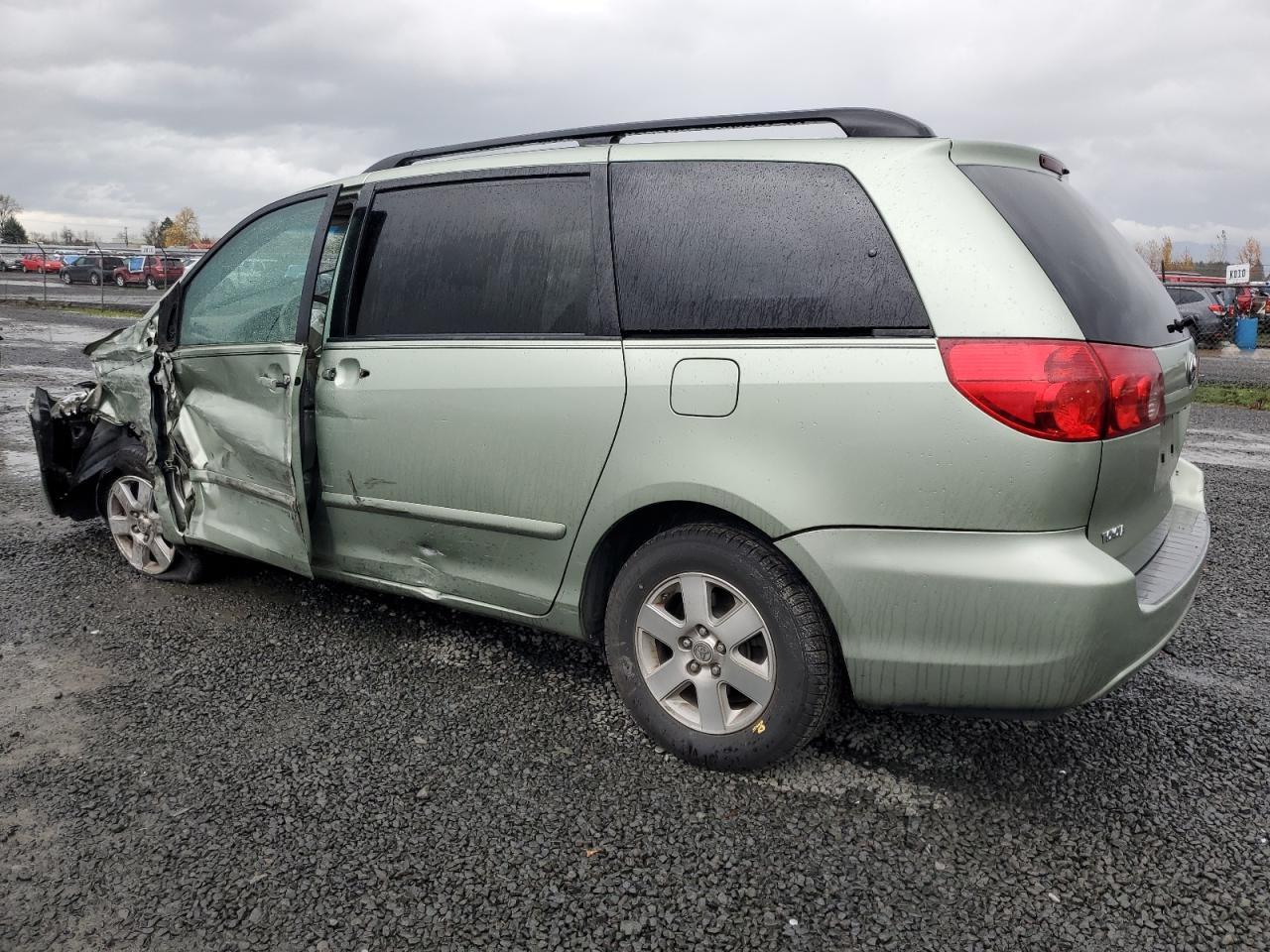 2009 TOYOTA SIENNA