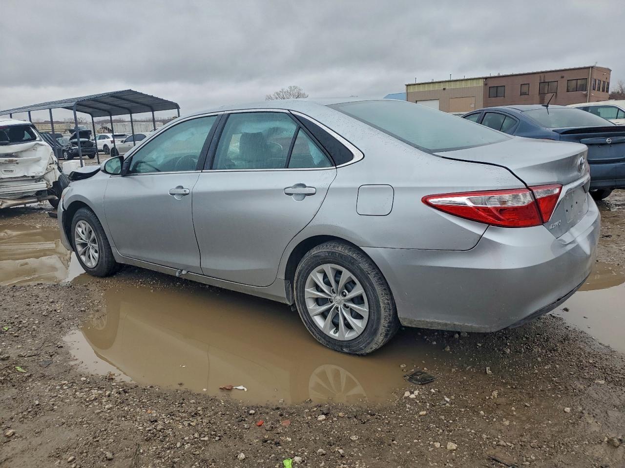 2015 TOYOTA CAMRY