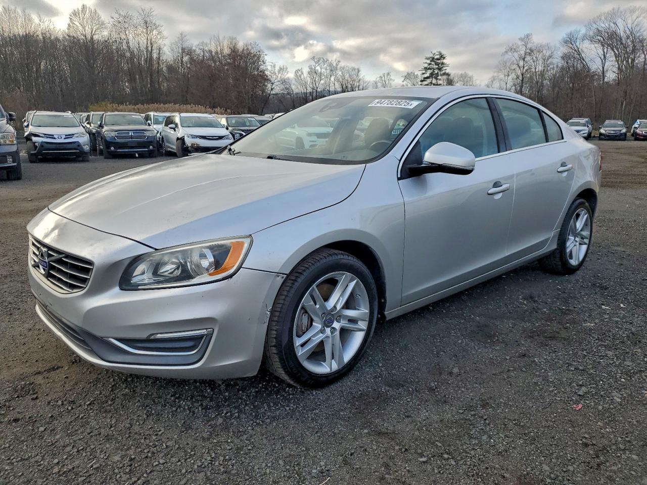 2015 VOLVO S60