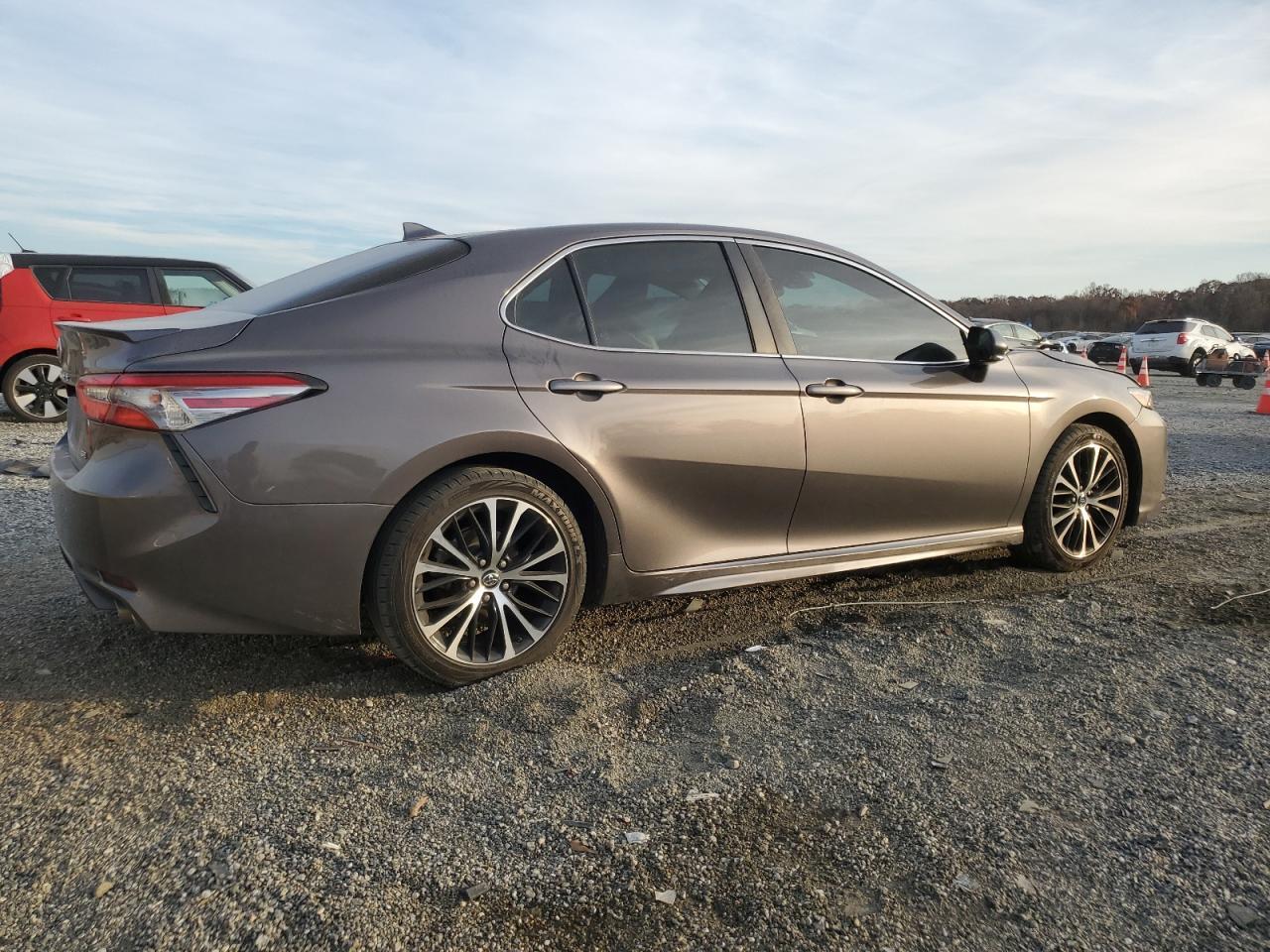 2019 TOYOTA CAMRY