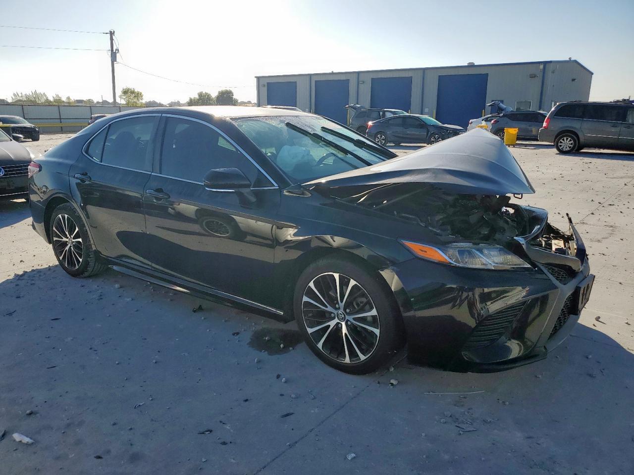 2019 TOYOTA CAMRY