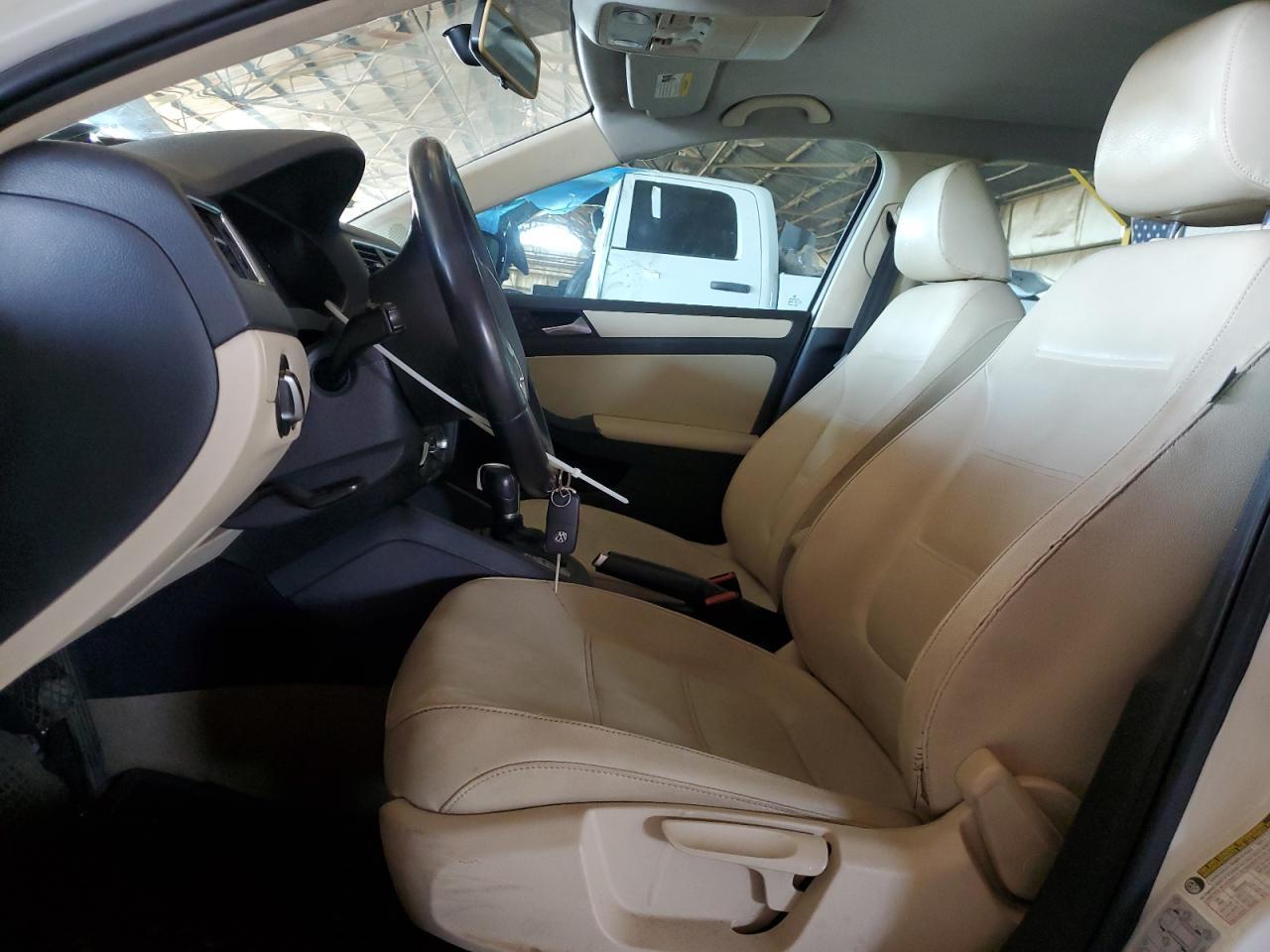 2012 VOLKSWAGEN JETTA