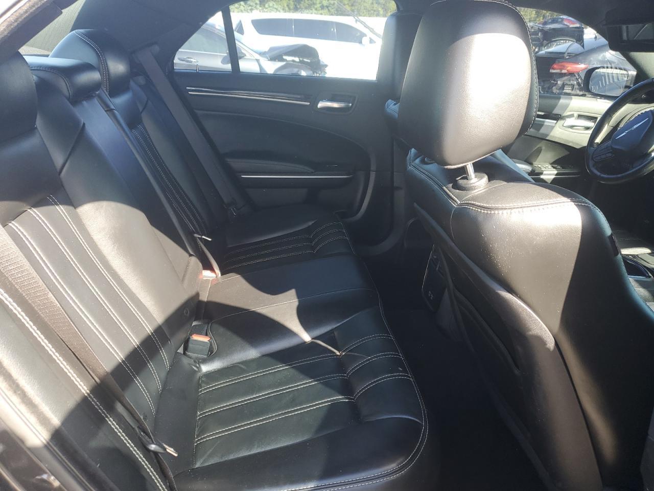 2019 CHRYSLER 300