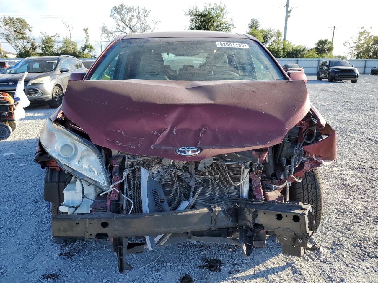 2015 TOYOTA SIENNA
