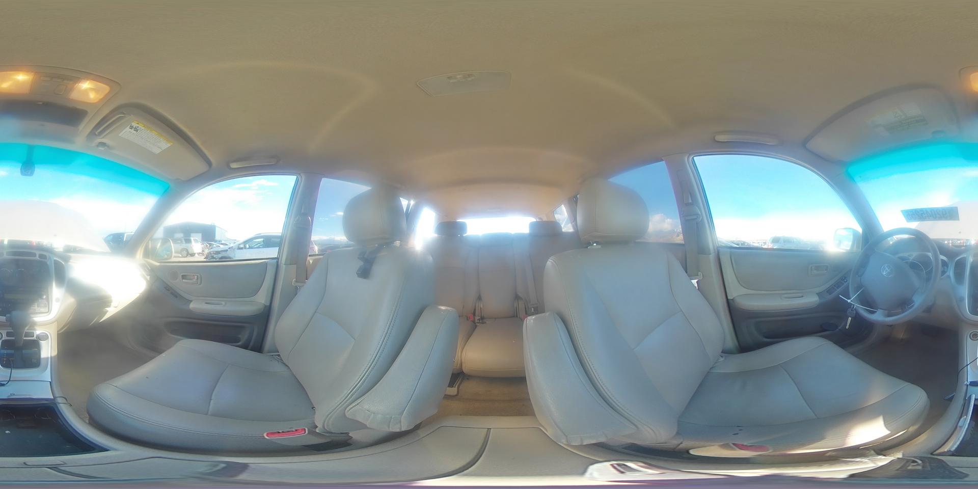 2004 TOYOTA HIGHLANDER
