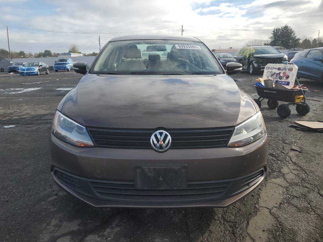 2011 VOLKSWAGEN JETTA