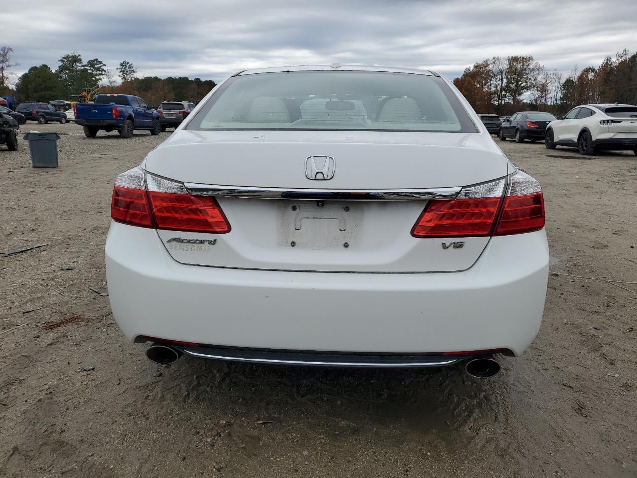 2015 HONDA ACCORD