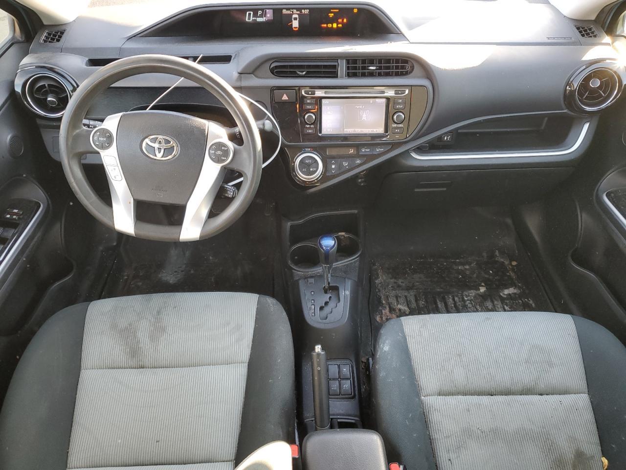 2015 TOYOTA Prius c