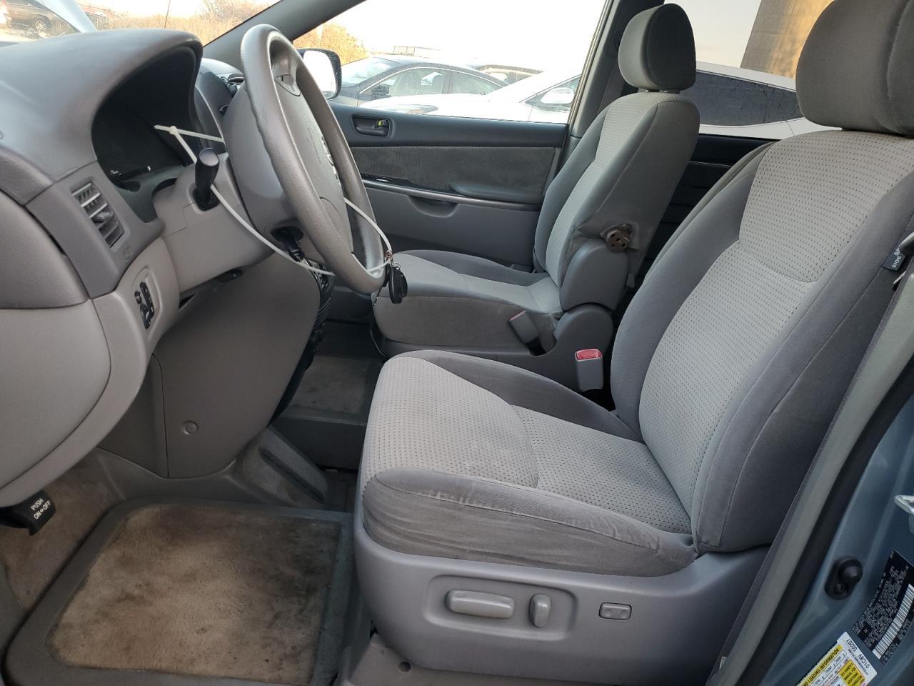 2008 TOYOTA SIENNA