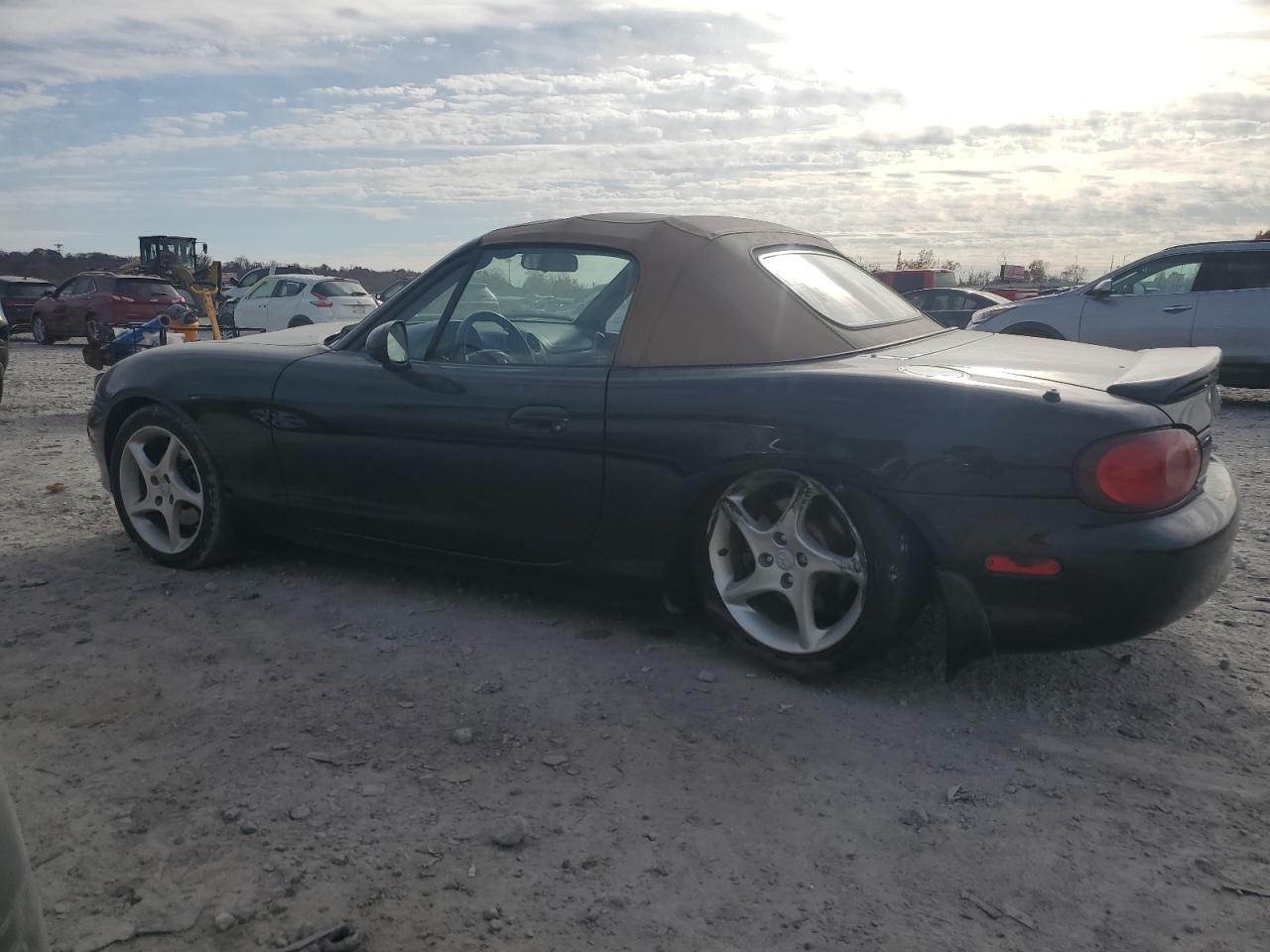 2002 MAZDA MX-5 Miata