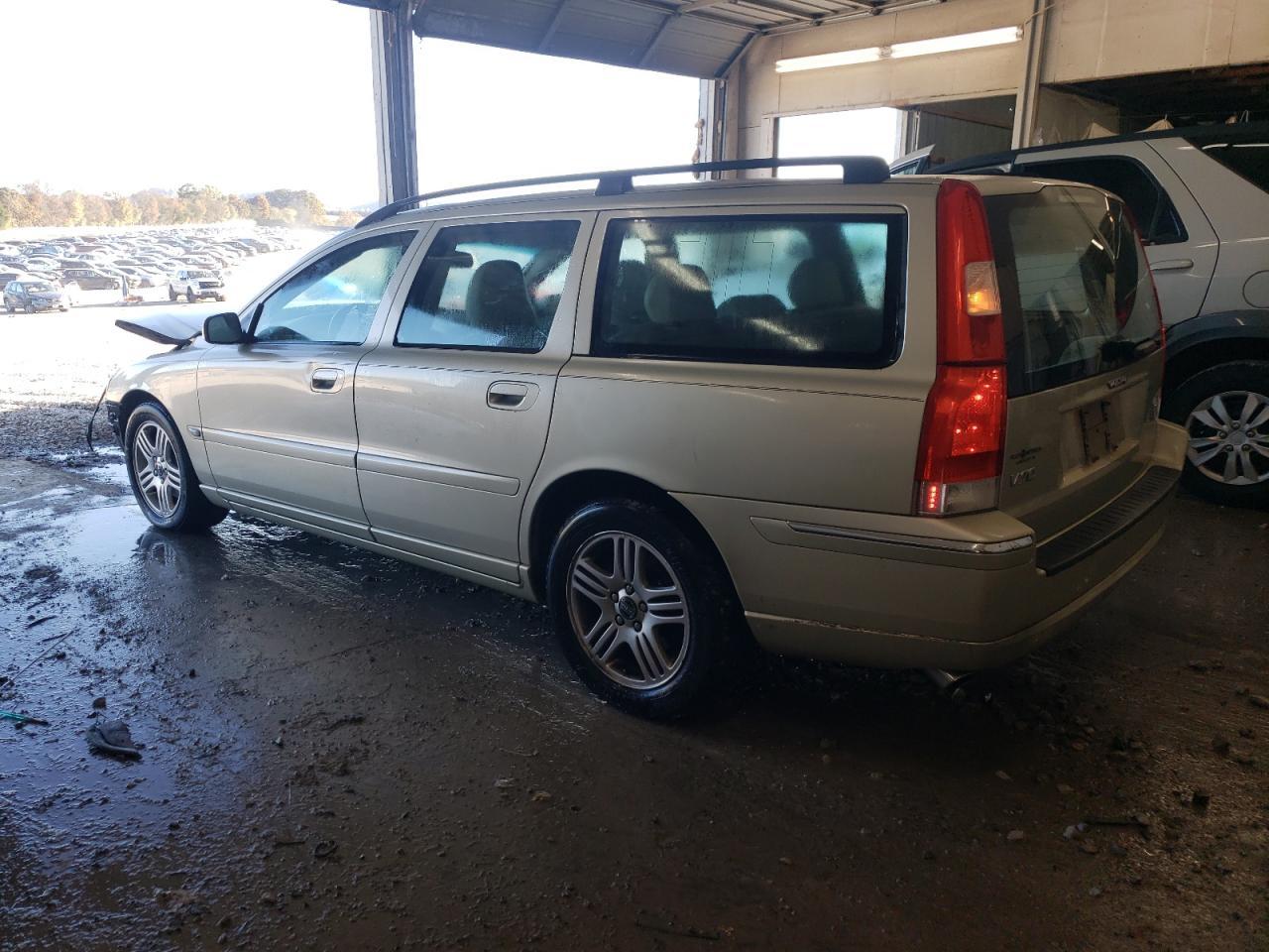 2006 VOLVO V70