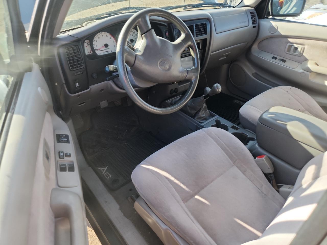 2001 TOYOTA TACOMA