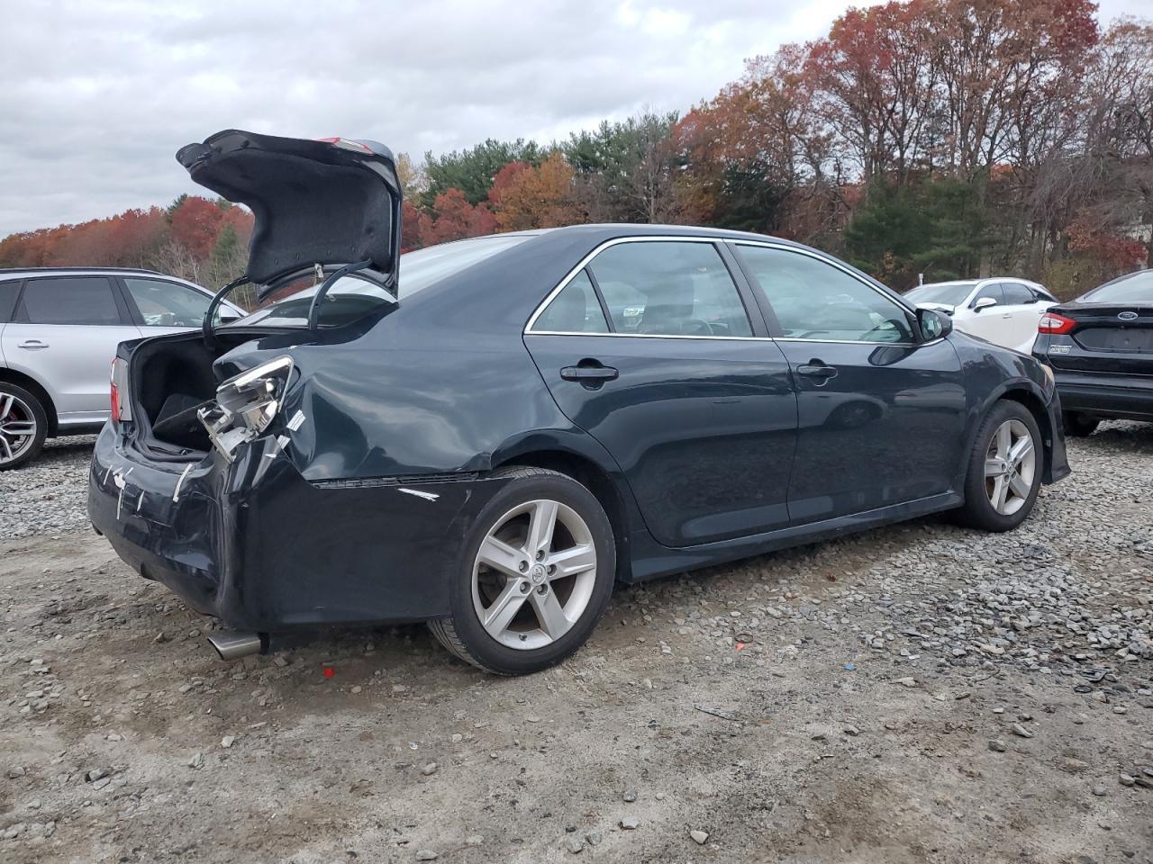 2014 TOYOTA CAMRY