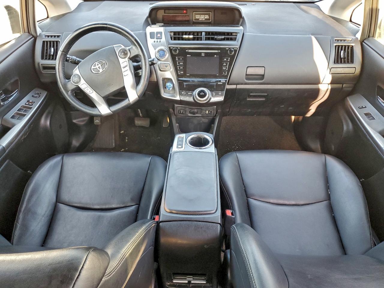 2017 TOYOTA PRIUS V