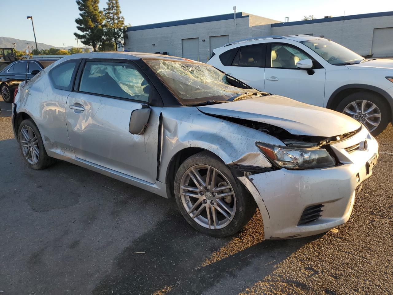 2011 TOYOTA SCION