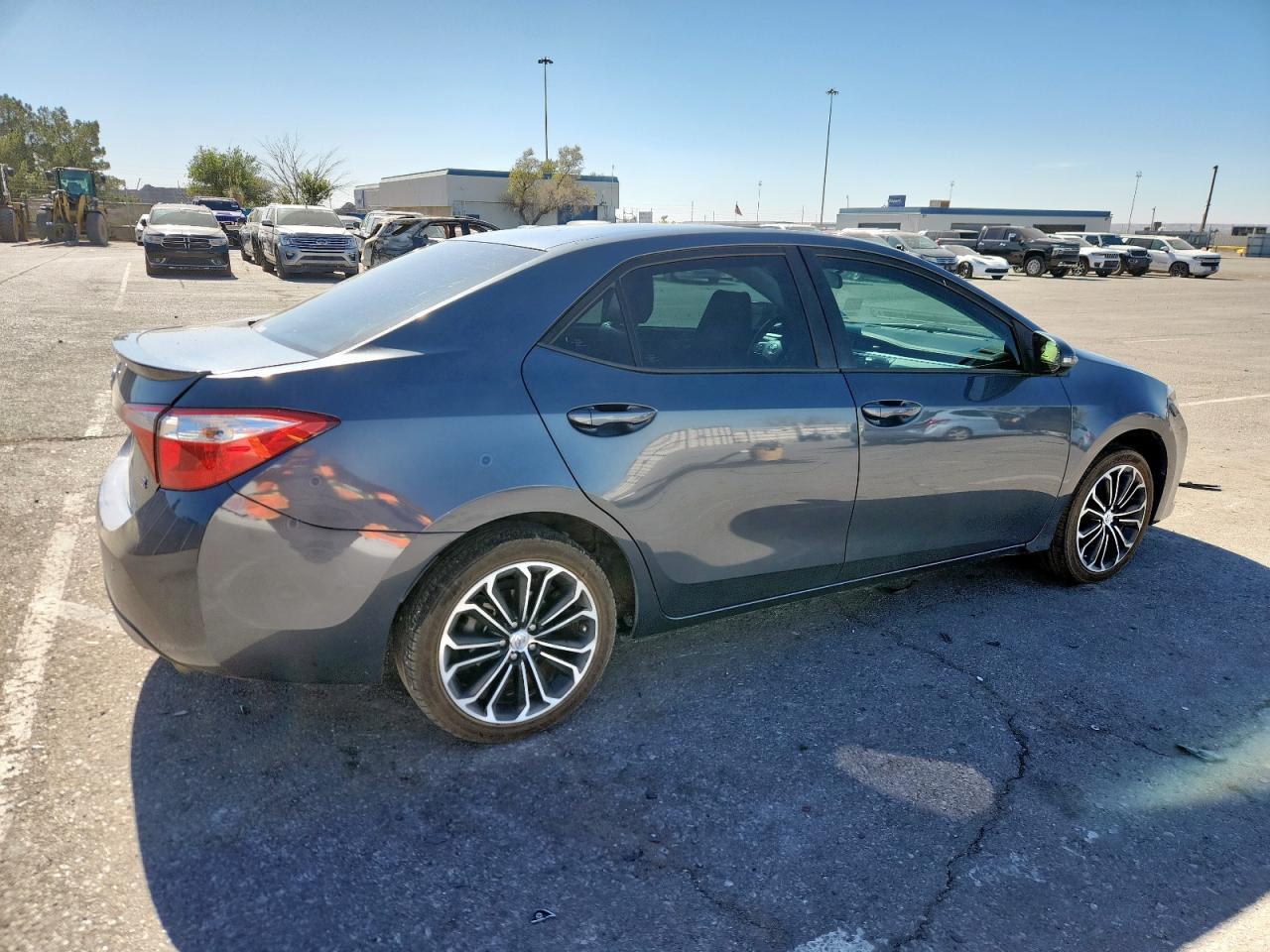 2015 TOYOTA COROLLA
