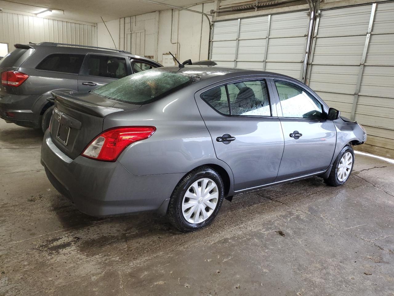 2019 NISSAN VERSA