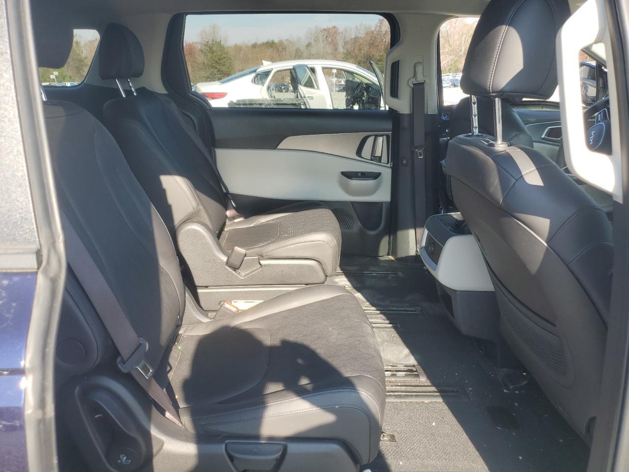 2024 KIA Carnival
