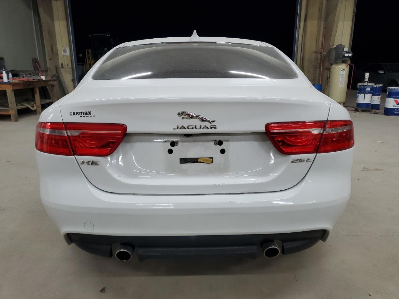 2017 JAGUAR XE