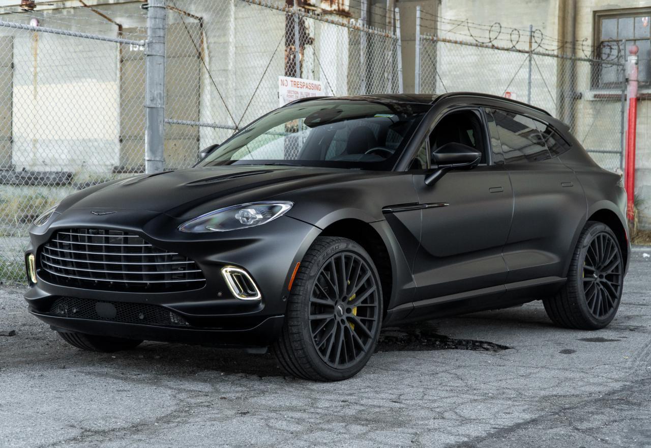 2022 Aston Martin DBX