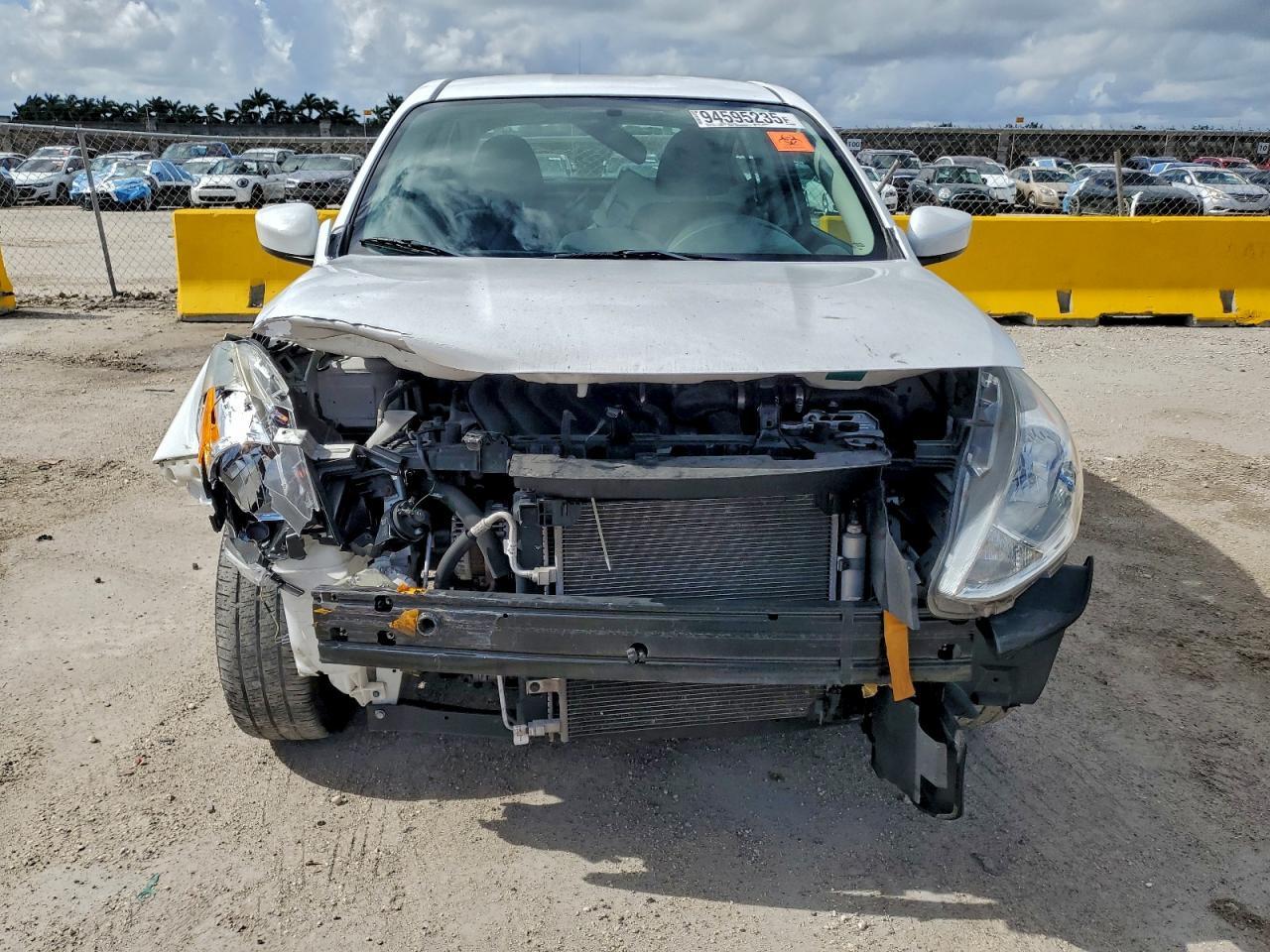 2019 NISSAN VERSA