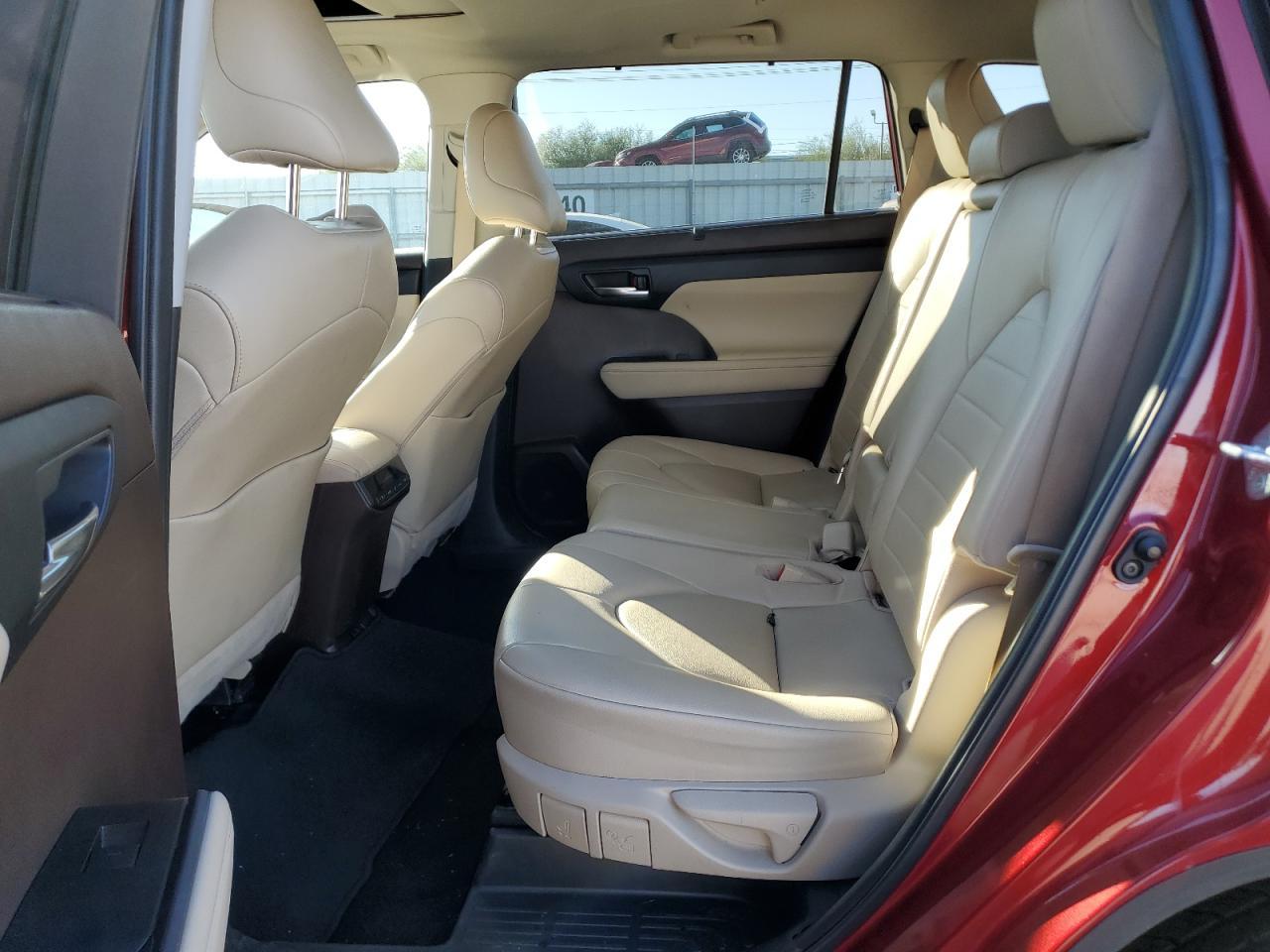 2022 TOYOTA HIGHLANDER