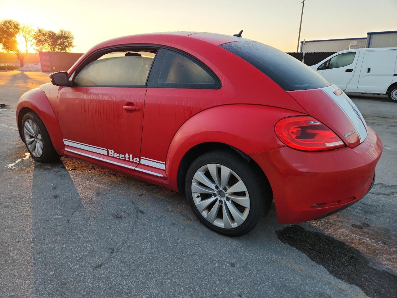 2012 VOLKSWAGEN Beetle