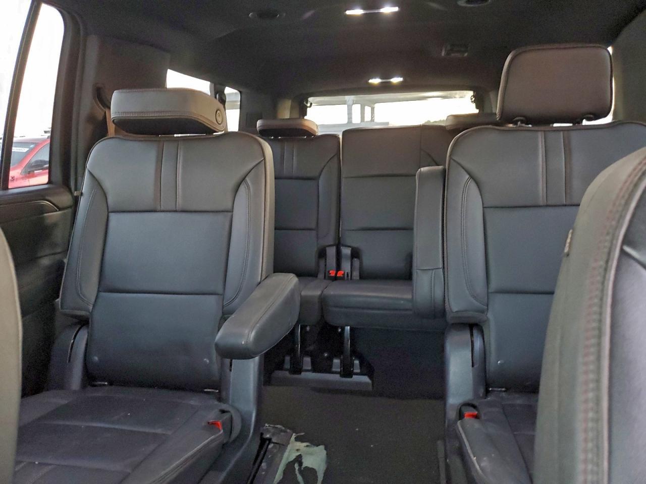 2022 CHEVROLET Suburban