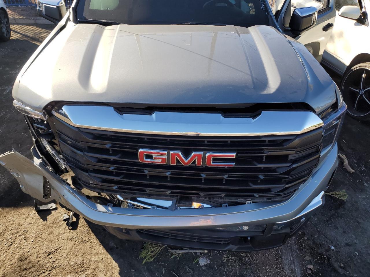 2025 GMC Sierra